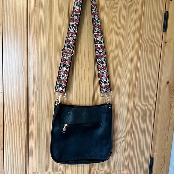 Cross body bag with guitar strap - vegan - Picture 3 of 12